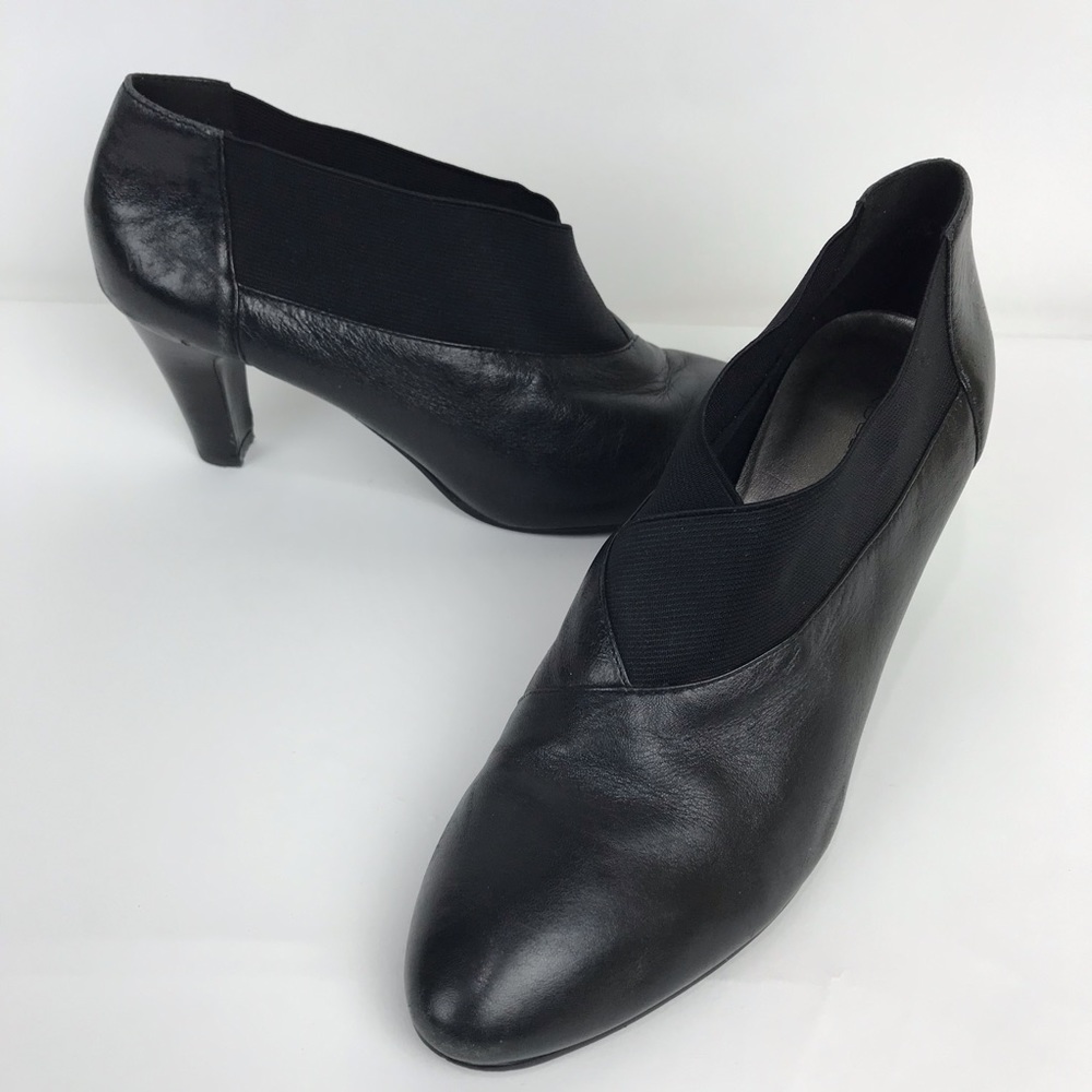 Bandolino Black Leather High Heel Booties Size 10M